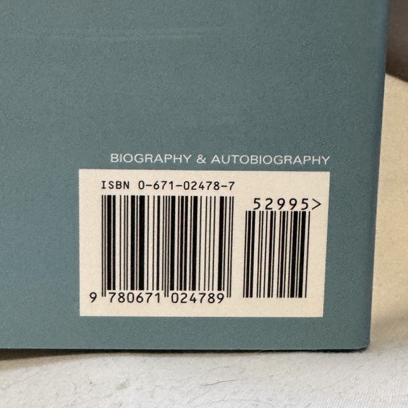 📚Collectors Edition #1003 - Audrey Hepburn, An Elegant Spirit - Hard Cover Book - Picture 3 of 16